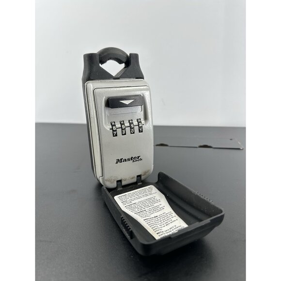 Master Lock 5420D Adjustable Lock Box - Used (B-2) - Picture 1 of 6